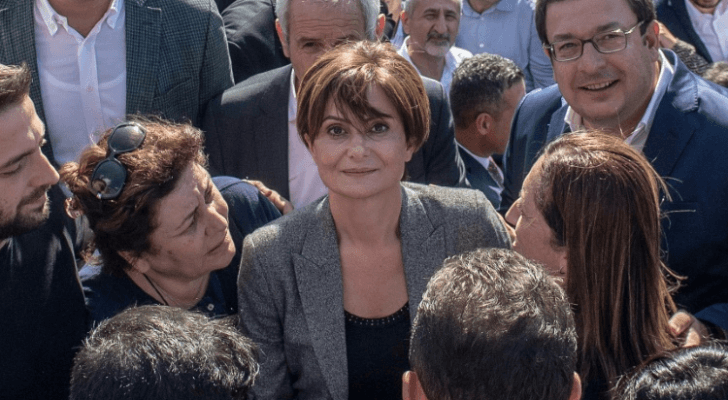 جنان قفطانجي اوغلو تغادر المحكمة في اسطنبول