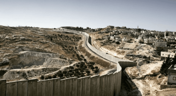 الجدار العازل