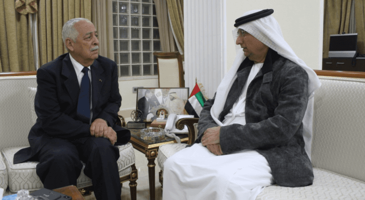 مندوبا عن الملك، العيسوي يعزي في السفارة الإماراتية في عمان بوفاة الشيخ سلطان بن زايد