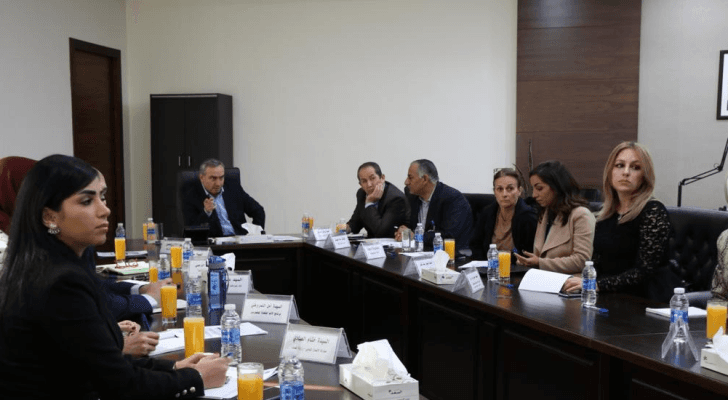 وزير الشباب يترأس اجتماع اللجنة العليا لمسابقة أيام التطوع الاردنية