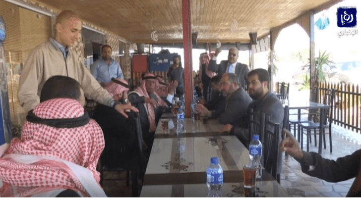 مزارعون يزورون منطقة الباقورة