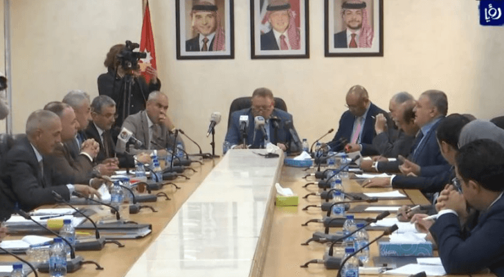 من الجلسة