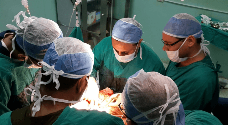 تمكن الجراحون من إعادة تنشيط قلب بعد وفاة المتبرع به