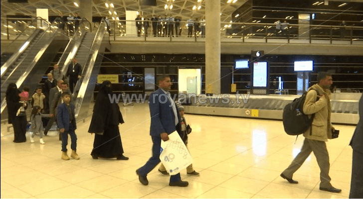 وصول أولى رحلات عملية الجسر الجوي الطبي القادمة من اليمن