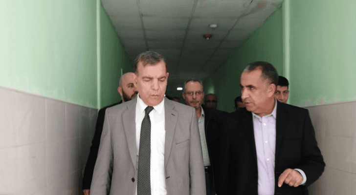 الوزير يقول إن المستشفى يقدم خدمات وفق المعايير الدولية المعروفة عالميا