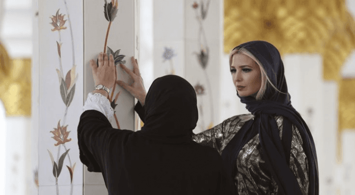 تجولت إيفانكا ترمب في مسجد الشيخ زايد في أبوظبي