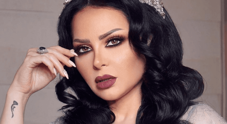 الفنانة الأردنية ديانا كرزون