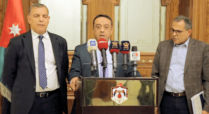إيجاز صحفي لوزير الصحة ووزبر الدولة لشؤون الاعلام بالوكالة ومدير مؤسسة الغذاء والدواء حول تطورات فيروس كورونا في الأردن