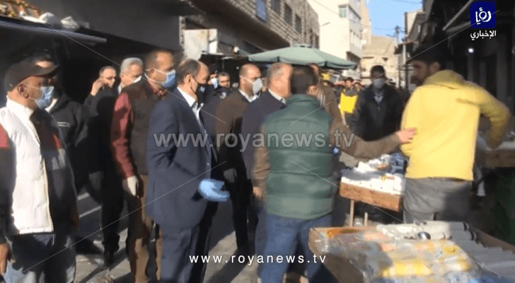 وزير الأشغال يوعز بإغلاق محلات مخالفة للتعليمات في إربد