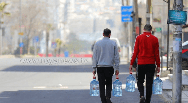السماح للمواطنين بشراء حاجياتهم خلال اوقات محددة