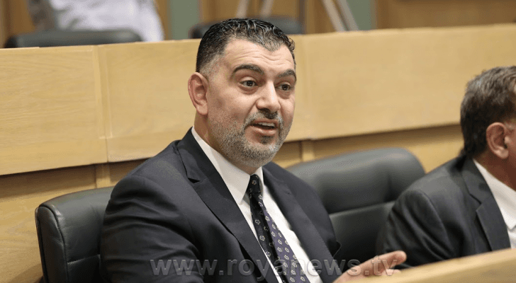 وزير العمل نضال البطاينة