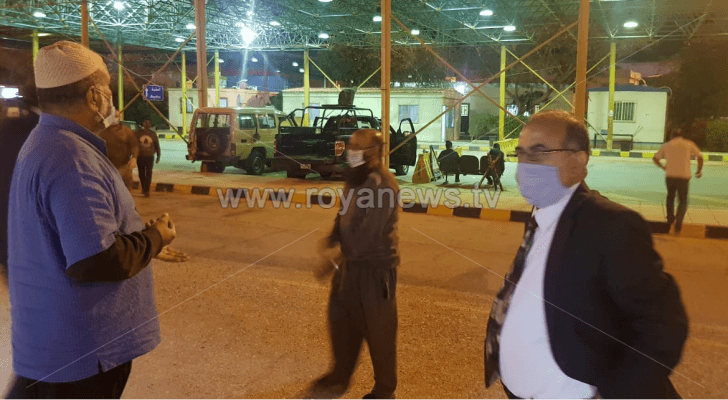 إجراءات وقائية مشددة لمكافحة فيروس كورونا على سائقي الشحن في العقبة