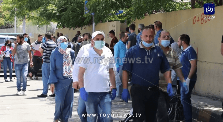 تهافت عشرات المواطنين إلى محكمة الأمانة