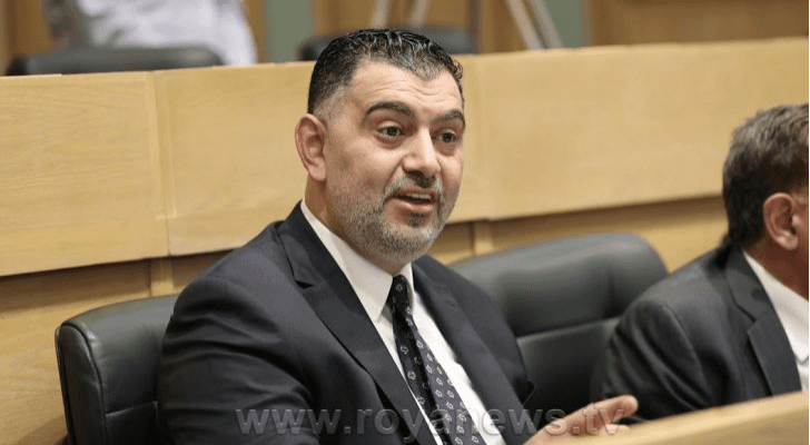 وزير العمل نضال البطاينة