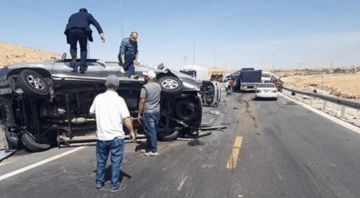 وزارة الأشغال تكشف عن أسباب حادث الصحراوي: شاحنة مسرعة تفاجأت بتوقف السير نتيجة حادث بسيط