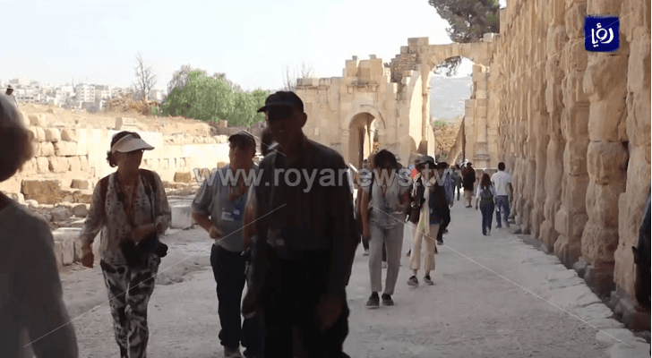 الحكومة تعلن عن حزمة إجراءات لدعم ومساندة ‫القطاع السياحي‬