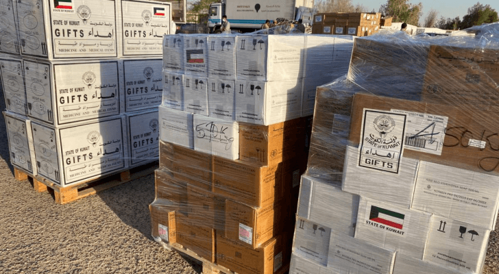 الكويت ترسل طائرة مساعدات طبية إلى لبنان
