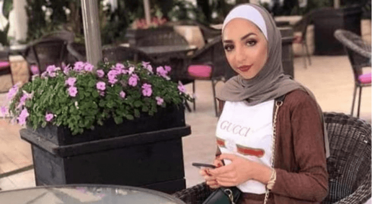 المرحومة إسراء غريب