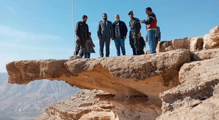 من الزيارة