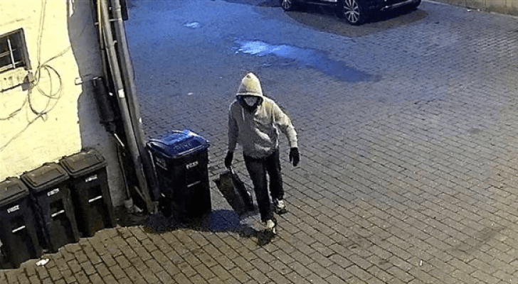 صورة لشخص زرع قنبلة خلال اقتحام الكونغرس