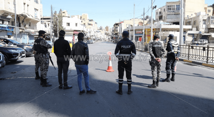 الأجهزة الأمنية خلال تنفيذ حظر التجول