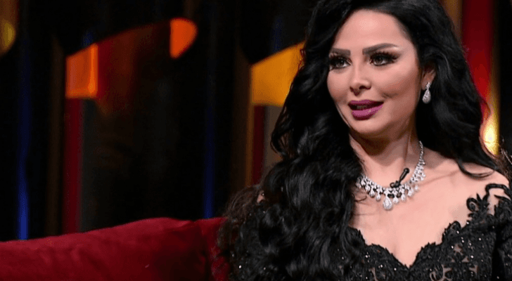 الفنانة ديانا كرزون