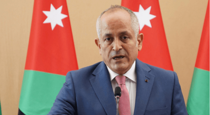 وزير الثقافة علي العايد
