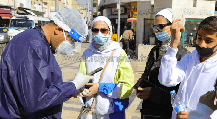 خلال إجراء فرق التقصي الوبائي فحوصات في العاصمة عمان