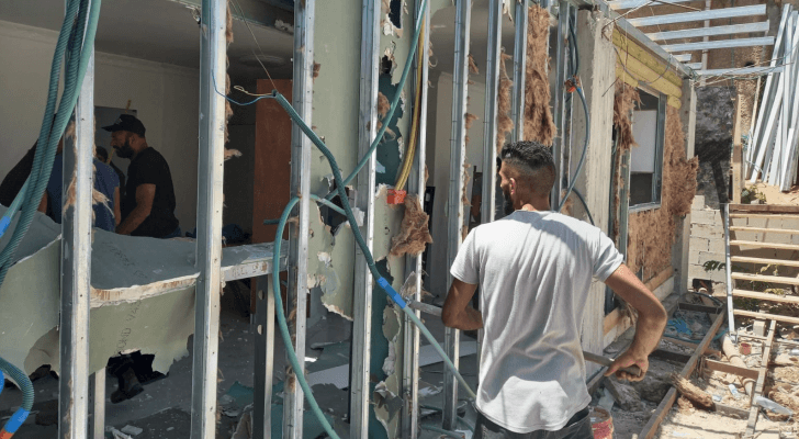 مساحة المنزل تبلغ 150 مترا مربعا ويعيش فيها 5 أفراد