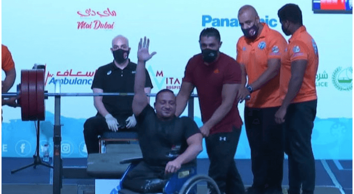 لاعب المنتخب الوطني لرفع الأثقال للمعوقين عمر قرادة