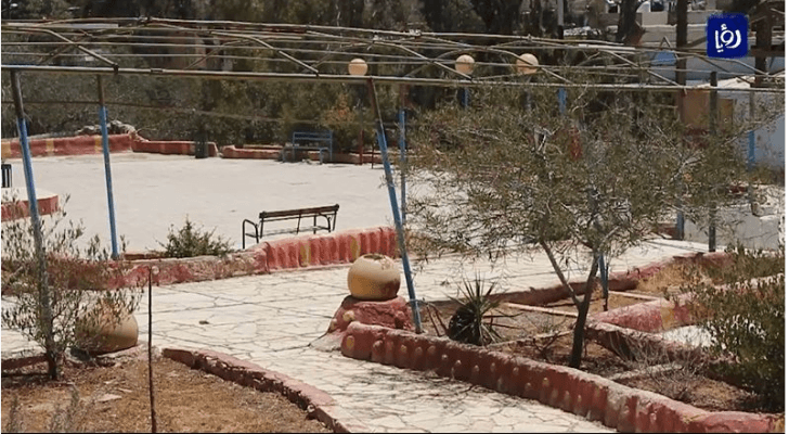 الحدائق العامة في الزرقاء "بدها شوية رتوش"