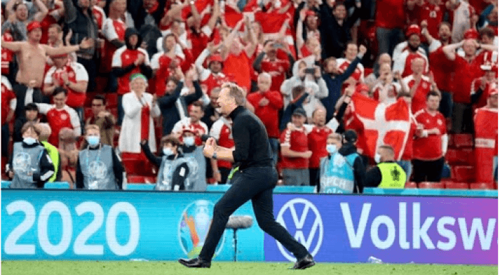الدنمارك تسحق روسيا وتخطف التأهل لثمن نهائي اليورو