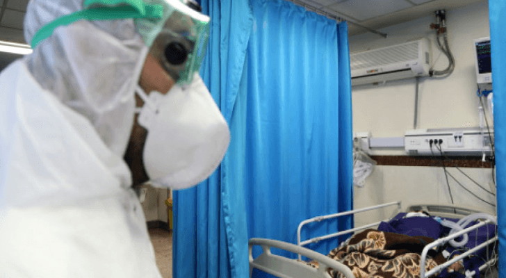 من داخل إحدى غرف العناية الحثيثة بأحد المستشفيات