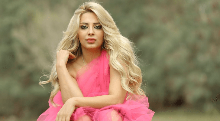 الإعلامية المصرية مي حلمي