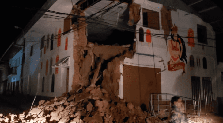 أضرار لحقت بأحد المنازل في البيرو بسبب زلزال - أرشيفية