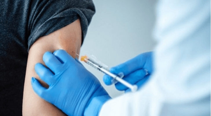 الجامعة الأردنية تؤكد استمرار إعطاء مطاعيم كورونا للمواطنين