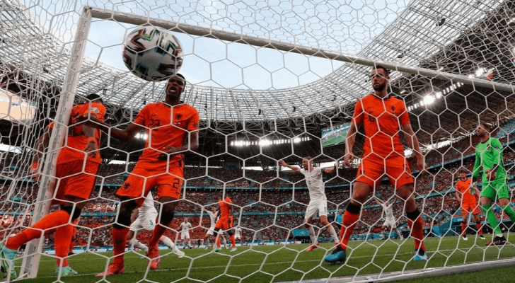 الشباك الهولندية تهتز بهدف تشيكي