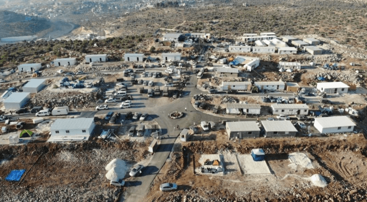 المستوطنة مقامة على أراضي الفلسطينيين في بلدة بيتا