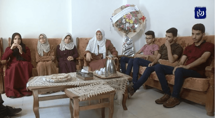 التكلفة المرتفعة للساعة الدراسية في جامعات القطاع تقف بالمرصاد أمام طموحات التوائم