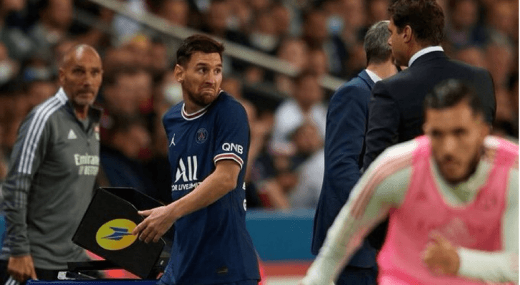 ميسي يرفض السلام على مدرب باريس سان جيرمان بعد تبديله
