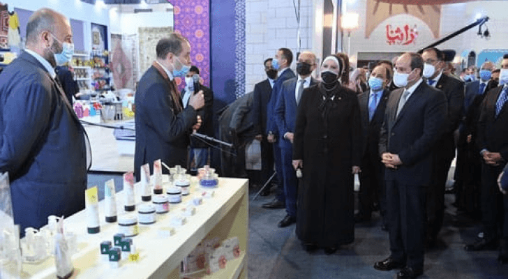 الرئيس المصري يزور الجناح الأردني بمعرض تراثنا