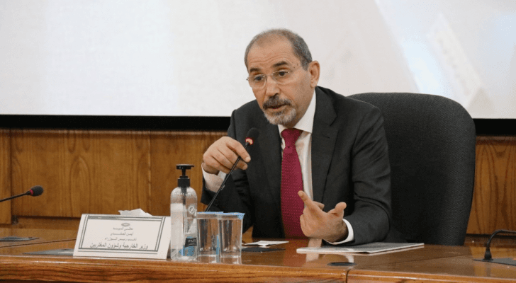 الصفدي يحاضر في كلية الدفاع الوطني