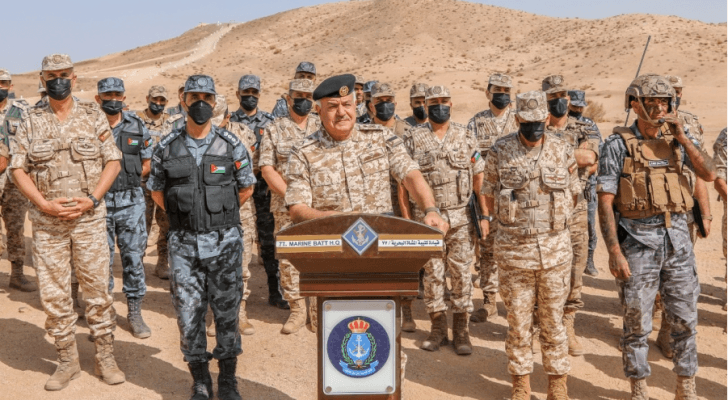 رئيس هيئة الأركان يتابع مجريات التمرين التعبوي "أسود الصحراء"