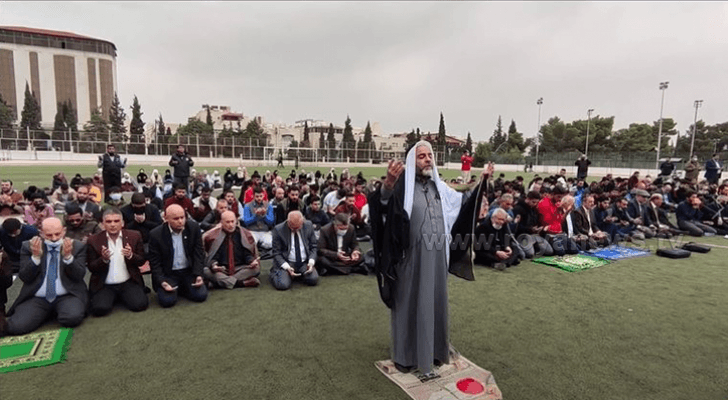 "اليرموك" تقيم صلاة الاستسقاء