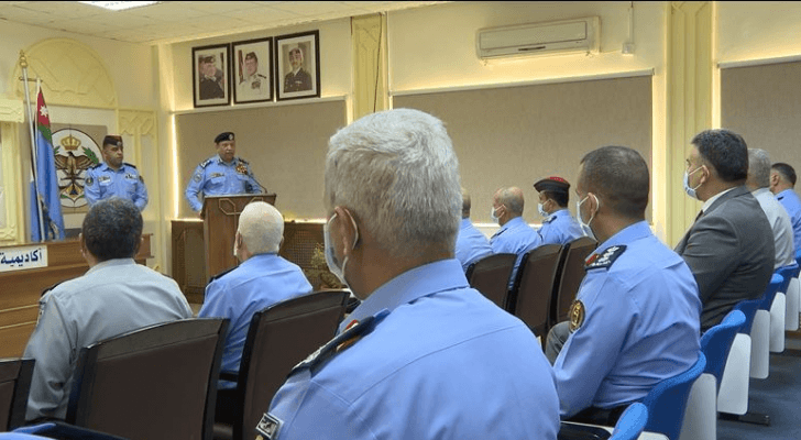 الحواتمة يفتتح دورة الإدارة الشرطية العليا للضباط في أكاديمية الشرطة الملكية