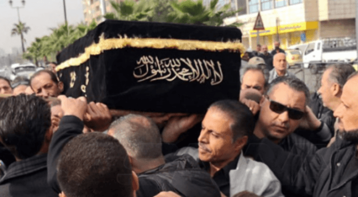 جانب من تشييع جثمان نقيب الفنانين السوريين زهير رمضان