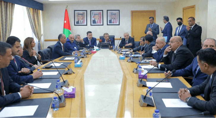 جانب من اجتماع اختيار أعضاء اللجنة القانونية