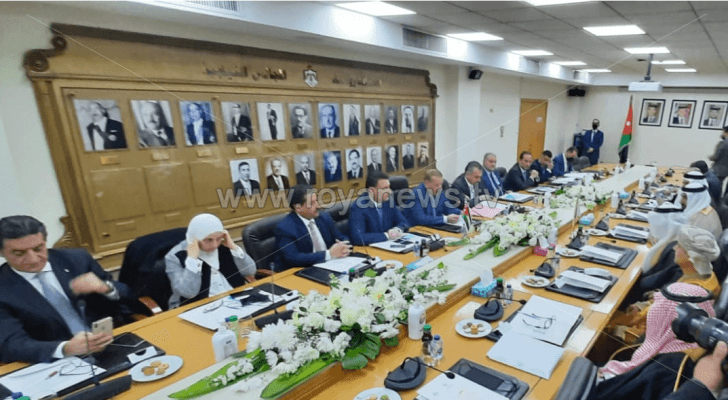 الصورة من اللقاء
