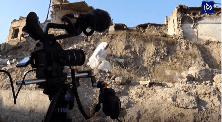 عراقيون يوثقون تدمير مدينة الموصل على عصابة داعش من خلال الكاميرا