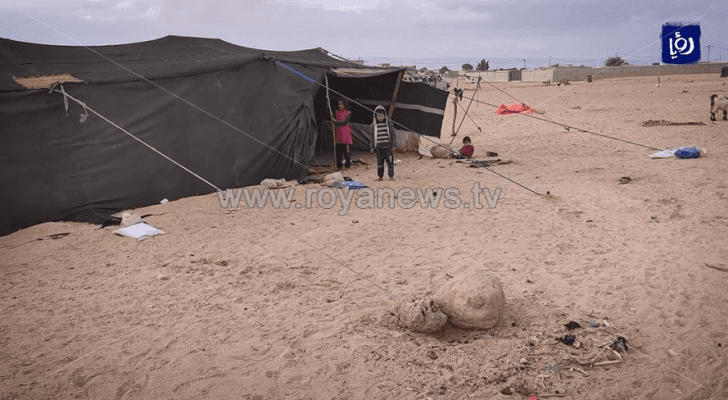 عائلة في مهب الجوع والفقر